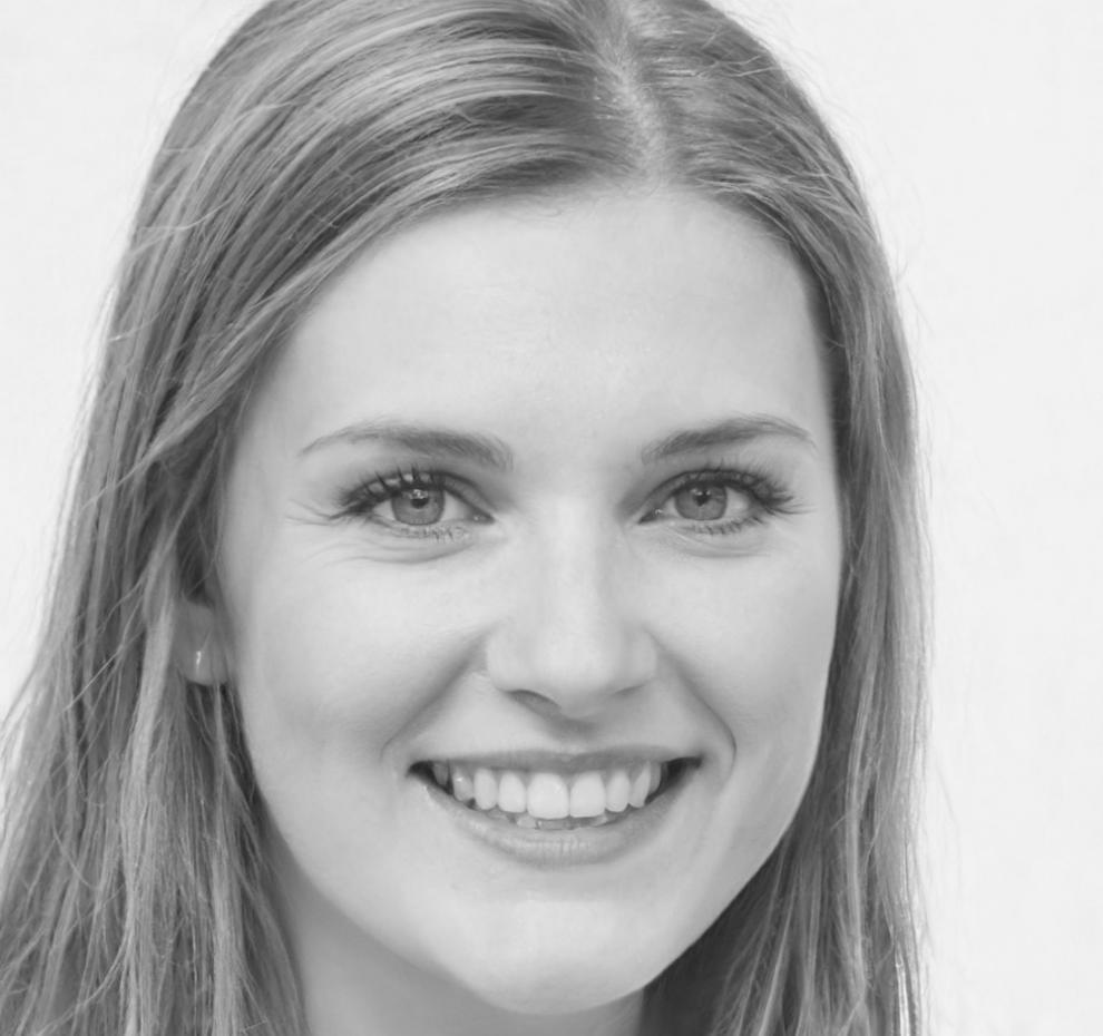 Elena Rodríguez, graduada especializada en optimización